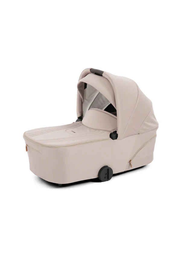 BabyStyle Oyster Vee 4 in 1 Travel System – Vanilla