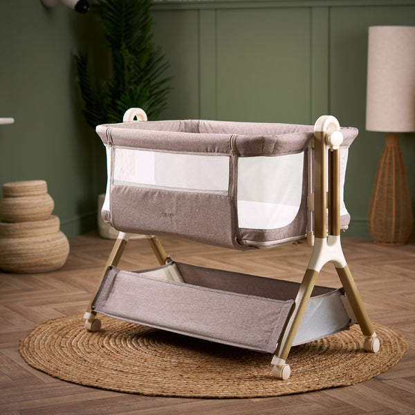 OBaby Cloud Bedside Crib Bundle Including Fitted Sheets – Nutmeg