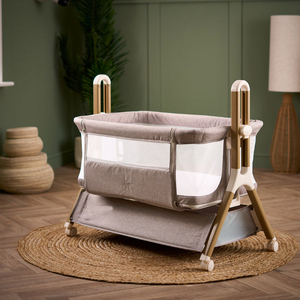 OBaby Cloud Bedside Crib Bundle Including Fitted Sheets – Nutmeg