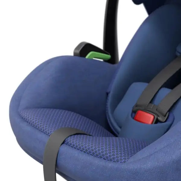 Avionaut Pixel 3 Infant Carrier & Orbit Isofix Bundle– Navy (40–86cm | 0–13kg)