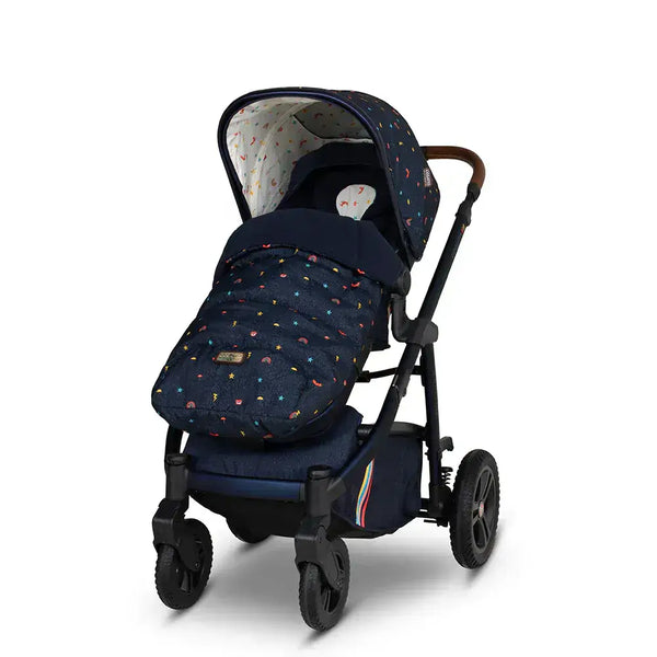 Cosatto Wow 3 Rotate & Recline Cozy Bundle Doodle Days – Travel System with Carrycot, Acorn Recline i-Size Car Seat & Rotating Base Cosatto