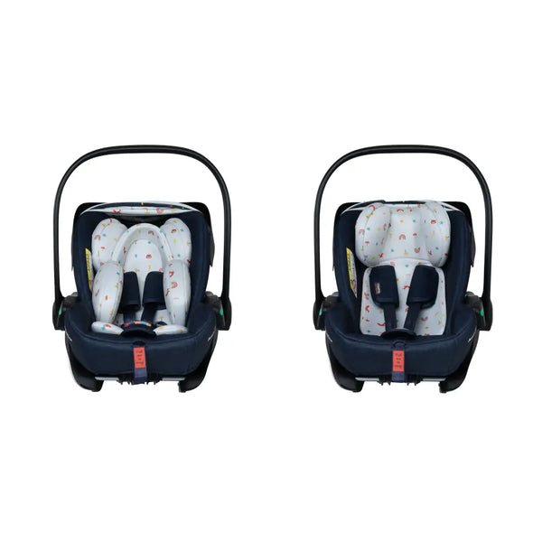 Cosatto Wow 3 Rotate & Recline Cozy Bundle Doodle Days – Travel System with Carrycot, Acorn Recline i-Size Car Seat & Rotating Base Cosatto