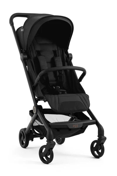 Egg sky stroller in black with sleek modern design and lightweight frame cabin approved travel pushchair