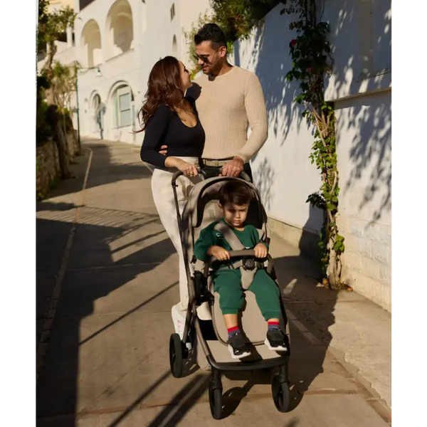 Venicci Tila Latte 3-in-1 with i-Size Car Seat
